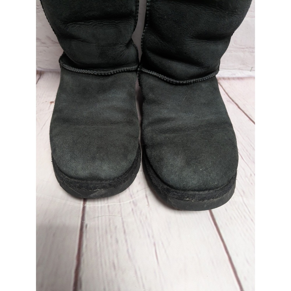 UGG Australia Women's 5815 Classic Black Suede Sheepskin Winter Boots Size 9 - Picture 3 of 9